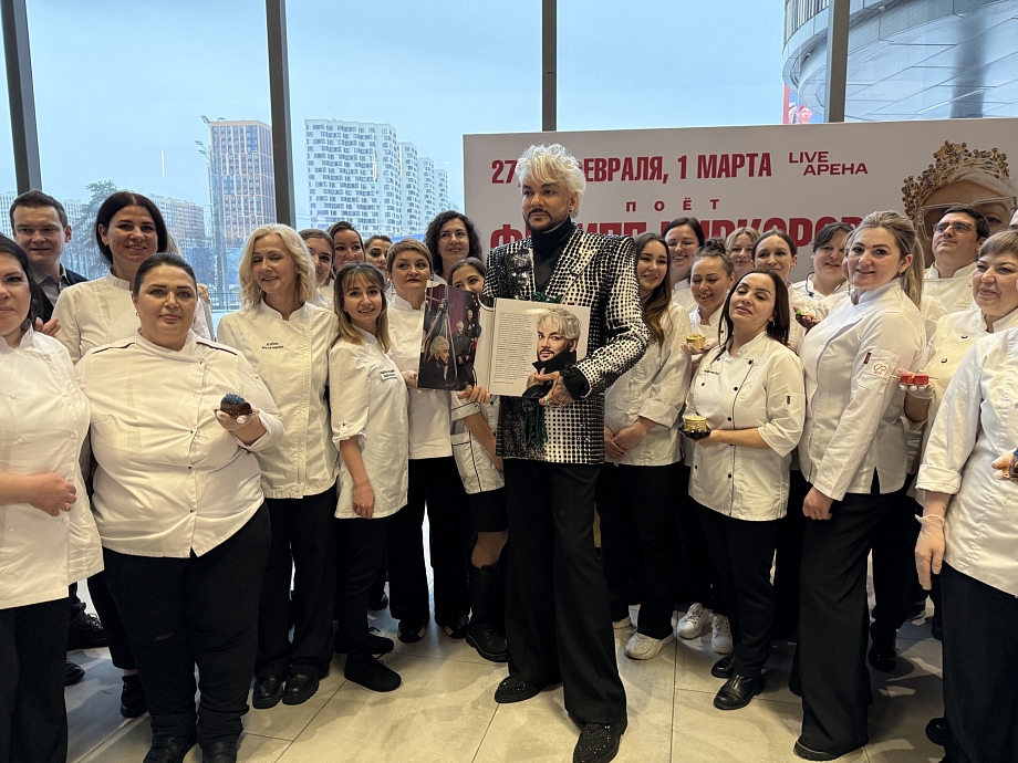 Кондитер из Челнов приготовила десерты по мотивам песен Филиппа Киркорова Кондитер из Челнов приготовила десерты по мотивам песен Филиппа Киркорова