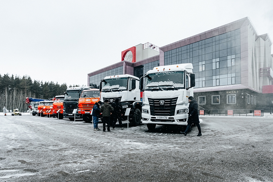 «КАМАЗ» не намерен следовать тенденциям серого сегмента. Такие машины разрушают дороги»