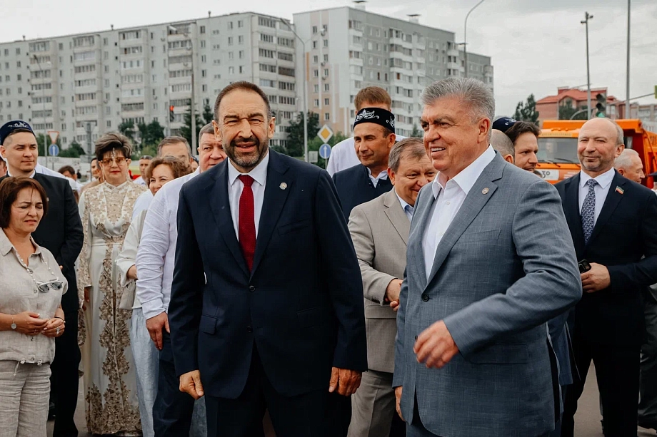 «Выступать после Наиля Гамбаровича все равно, что выйти, поблагодарить и сесть обратно на место»
