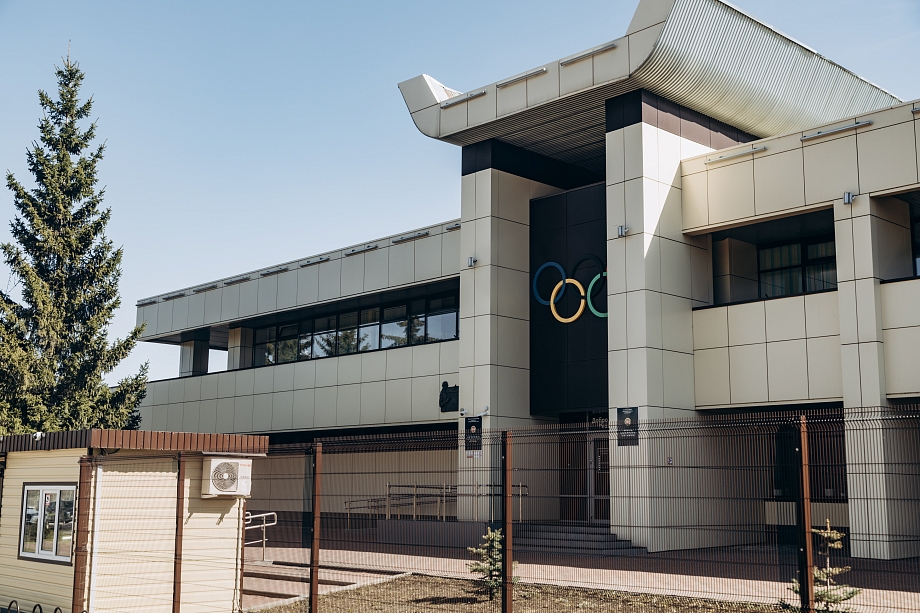 «Столько исторических зданий в прямом смысле уродуют такими фасадами»