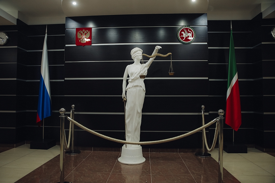 «Непонятна причина такого сурового отношения. То ли дело в ксенофобии, то ли в попытке связать с резонансными делами»