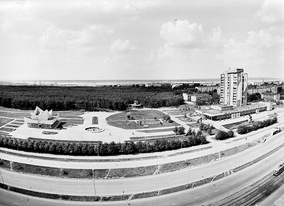 Как менялись с годами парки и бульвары Челнов (фото) 