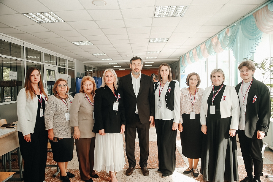 Коробченко: «У меня голосование – встреча выпускников. Я иду в свою молодость»