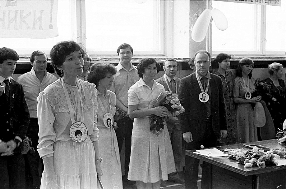 Фото: последний звонок в Челнах в 80-х – как старшеклассники прощались со школой 