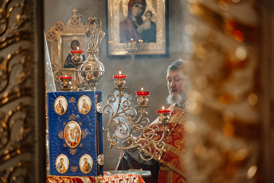 Фото: православные Челнов встретили Пасху