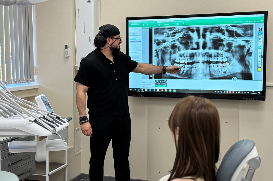 «Сказали, что у меня заражение крови может пойти или я ослепну… Они давят психологически, пугают»