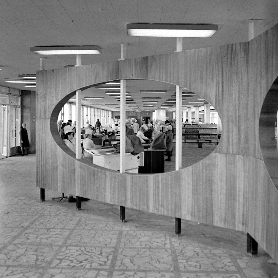 «Детский мир», Дом быта и универсамы – какими были ТЦ 70-х годов в Челнах