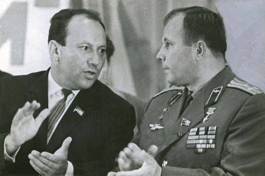 Фото: какими были руководители Челнов от 60-х годов до современности 