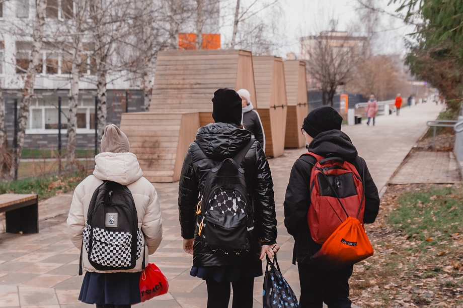 «В субботу учеба, в воскресенье – уроки, в понедельник уже опять учиться. Никакой личной жизни!» «В субботу учеба, в воскресенье – уроки, в понедельник уже опять учиться. Никакой личной жизни!»