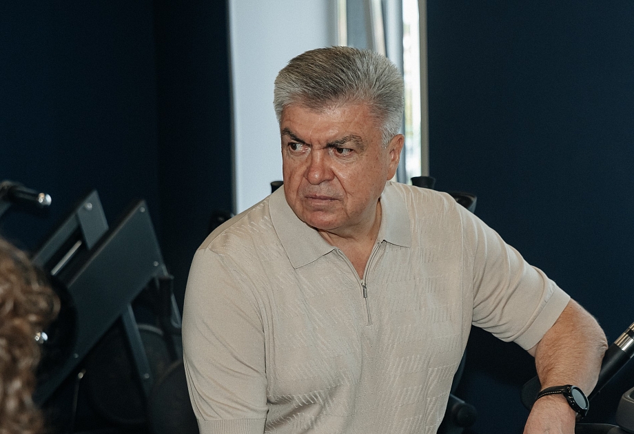 «Конечно, ситуация настораживает – а туда ли направляются деньги? Вопрос долгов проработаем с новым руководством»