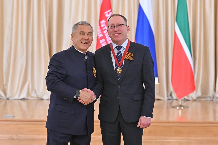 Минниханов вручил Айдару Беляеву орден «За заслуги перед Отечеством» 