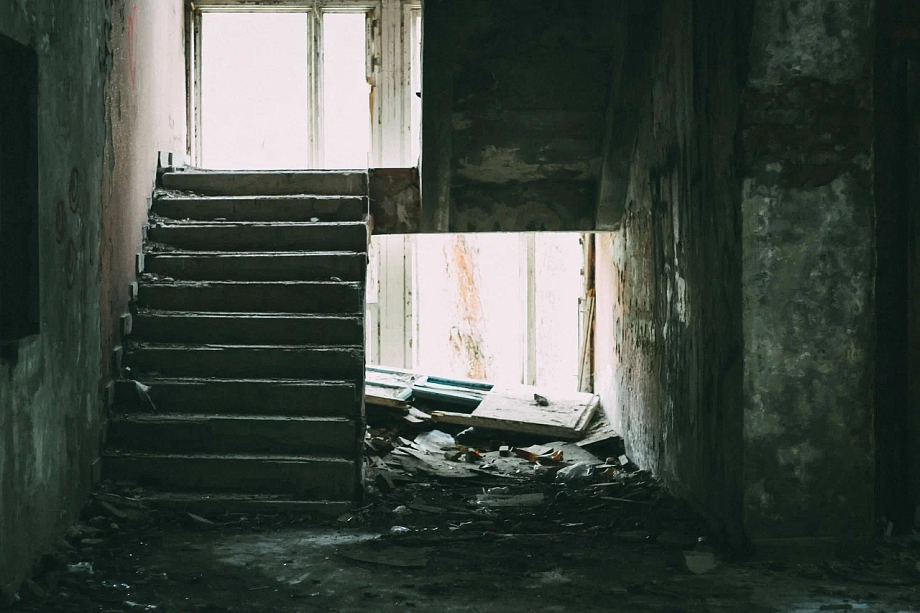 «Рядом с нами – отель, в который прилетел дрон. Все было на наших глазах в 500 метрах. Очень страшно!»