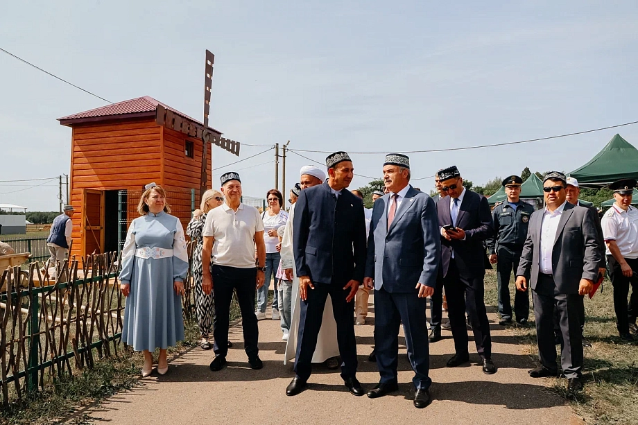Ханифов, Салахов, Мингазов – кто приехал на Сабантуй в Тукаевский район