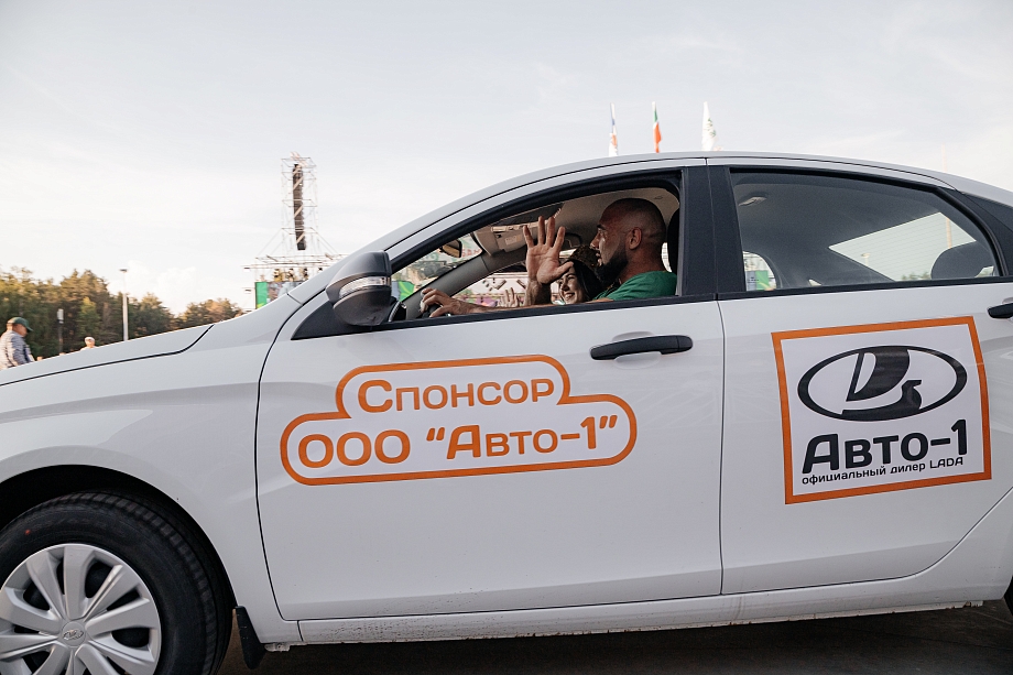 Азат Габдрашитов стал абсолютным батыром Сабантуя Челнов (фото)