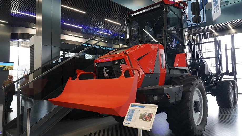 «КАМАЗ» показал технику, разработанную для лесозаготовок взамен импортной