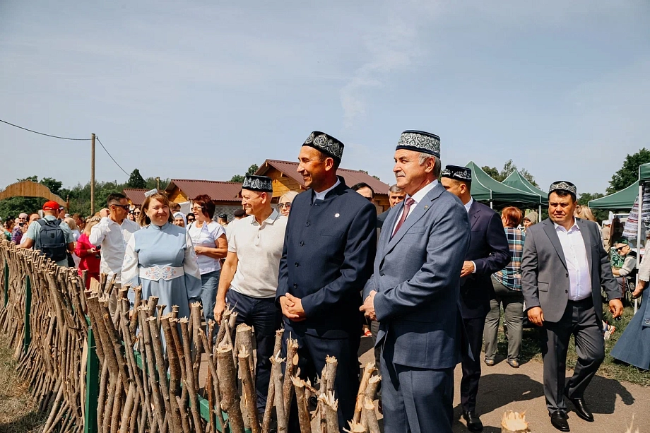 Ханифов, Салахов, Мингазов – кто приехал на Сабантуй в Тукаевский район