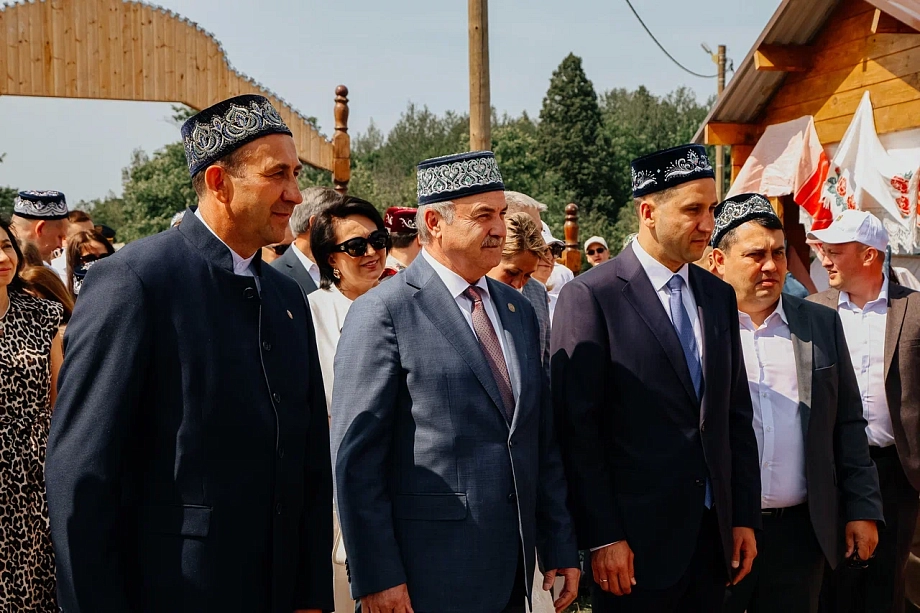 Ханифов, Салахов, Мингазов – кто приехал на Сабантуй в Тукаевский район