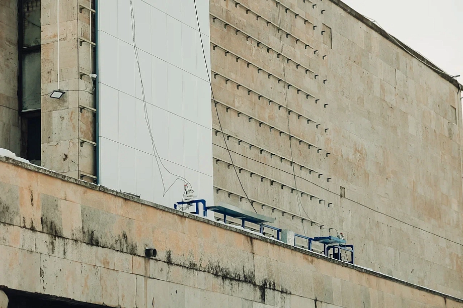 «То, что мы видим со зданием мэрии… Я считаю, что его хоронят живьем в композитном гробу»