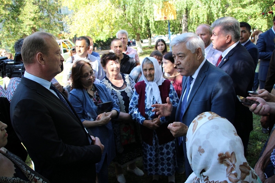 «Человек‑эпоха», «патриарх политики» – как Мухаметшина провожают с поста