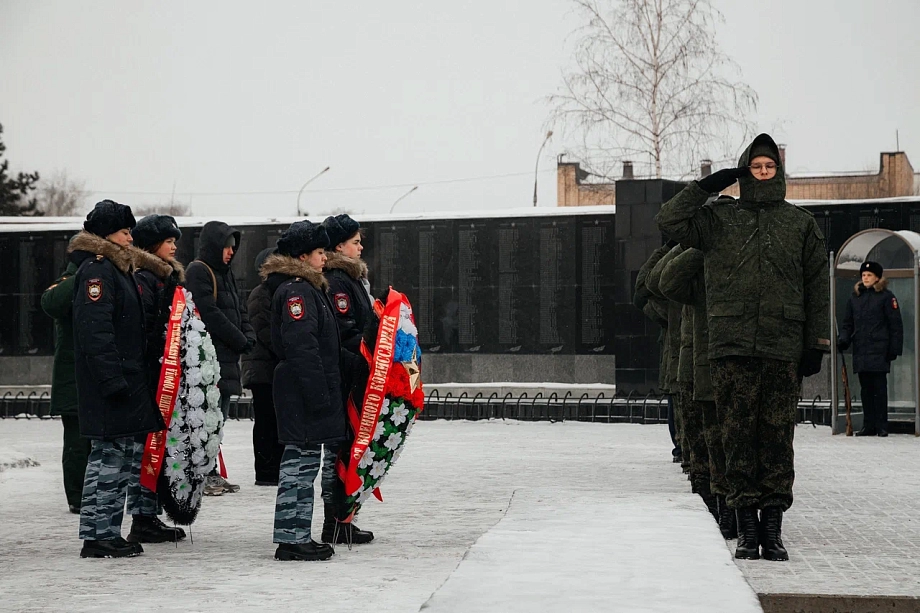 Фото: в Челнах почтили память воинов-интернационалистов