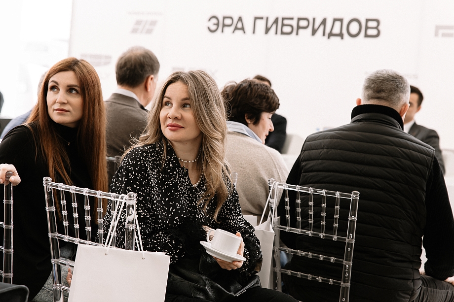 Дарина и «Диалог Авто»: каждый четвертый из вас будет ездить на гибриде Дарина и «Диалог Авто»: каждый четвертый из вас будет ездить на гибриде