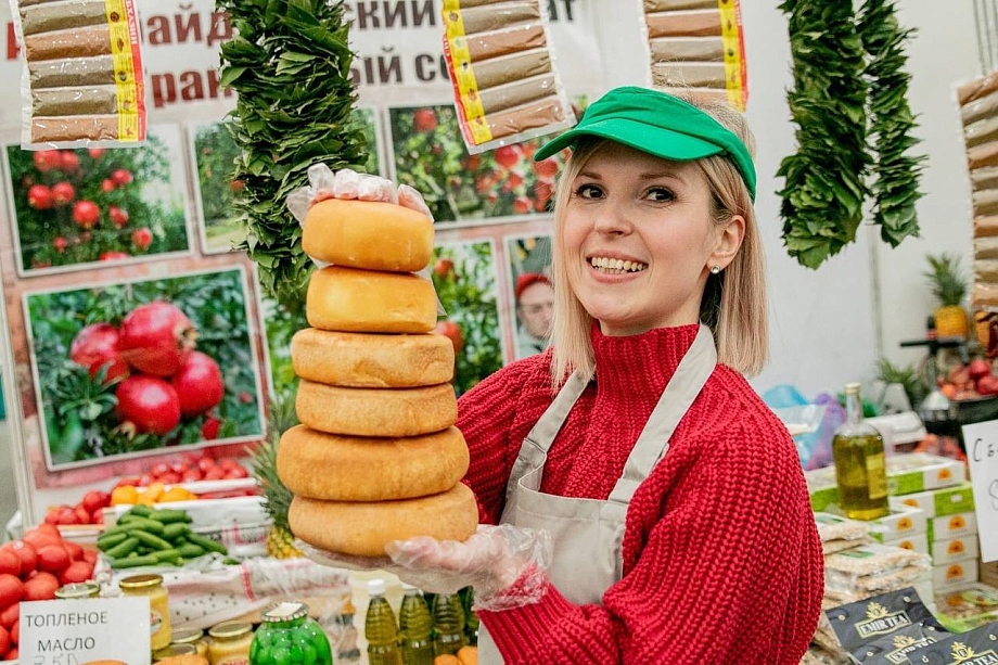 Деликатесы Камчатки, конина, кашемир: Народная ярмарка в Челнах