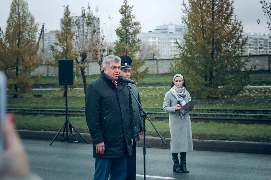 Магдеев после капитального ремонта открыл проспект Вахитова (фото)