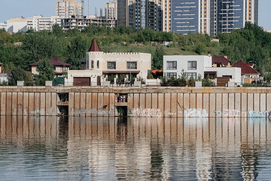 Фото: как выглядит заброшенный маяк, который может стать арт-объектом