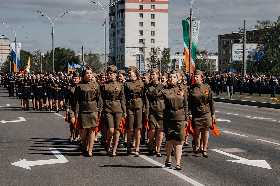 Фото: как прошел парад в честь 81-й годовщины Победы в Челнах