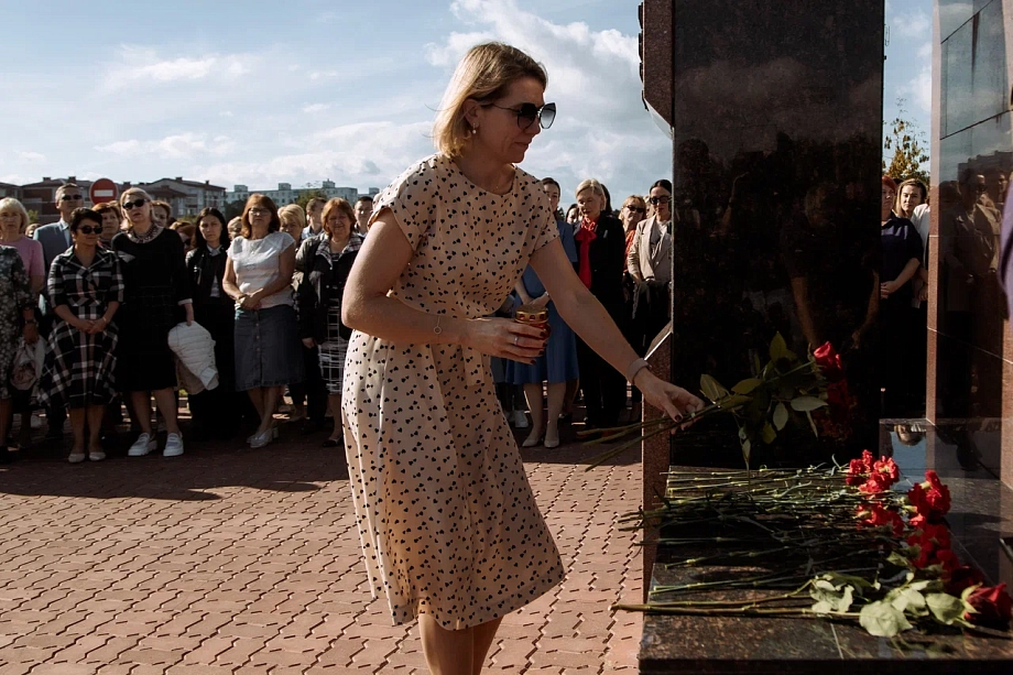 Когогин и Магдеев возложили цветы к памятнику Льва Васильева (фото)