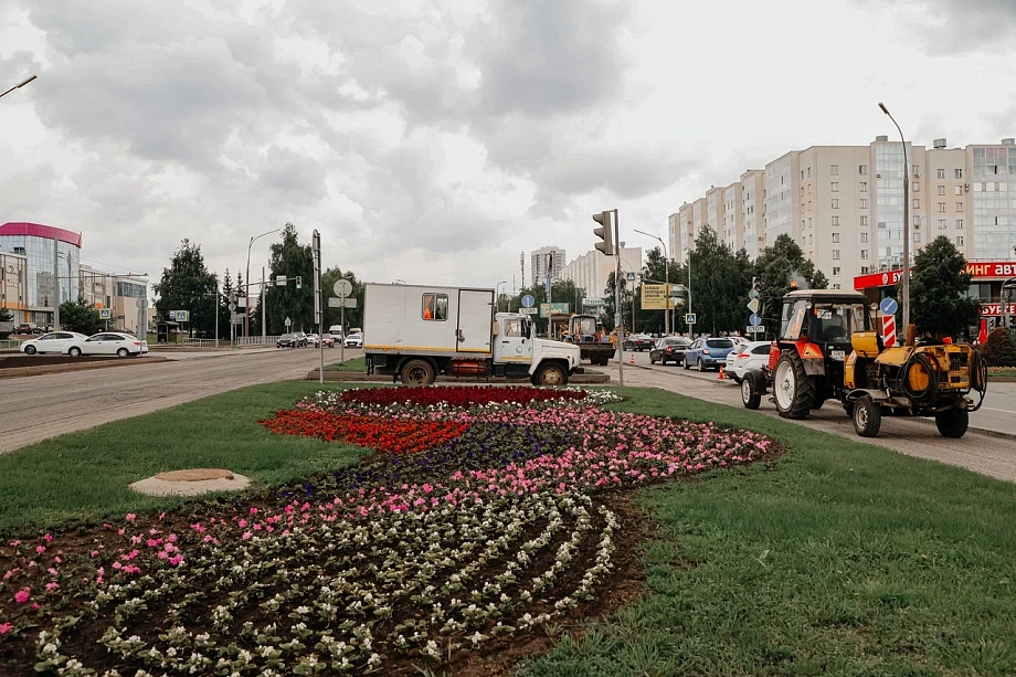 Фото: как ремонт дороги затруднил движение на главной транспортной артерии Челнов