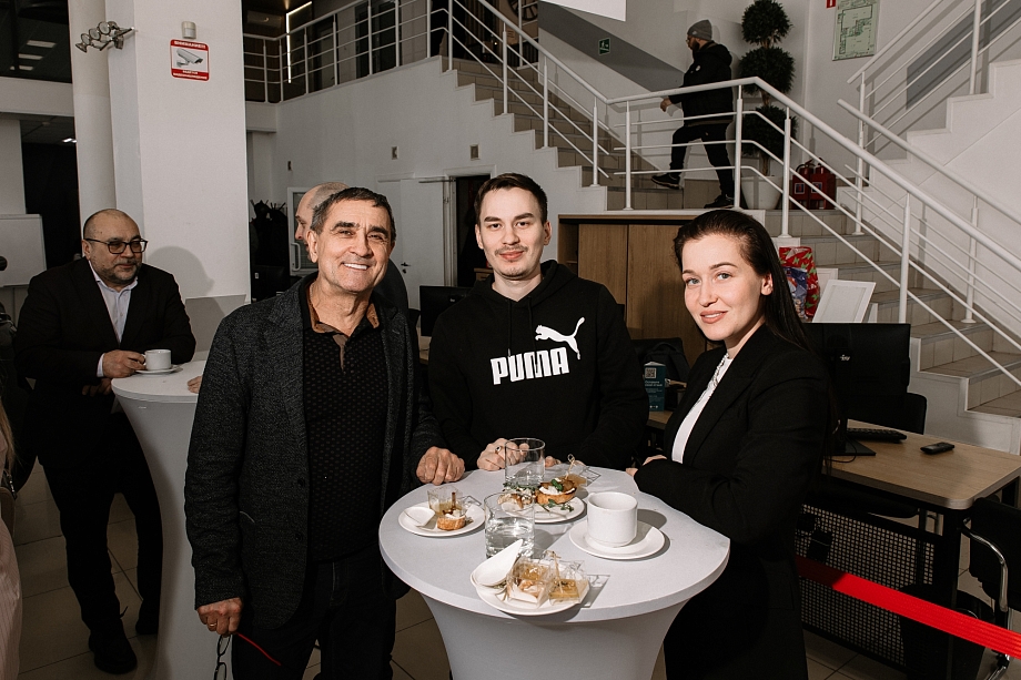 Дарина и «Диалог Авто»: каждый четвертый из вас будет ездить на гибриде Дарина и «Диалог Авто»: каждый четвертый из вас будет ездить на гибриде