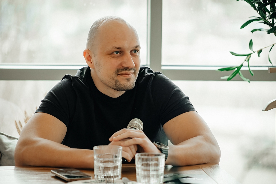 Гараев на бизнес-завтраке Дариной: «Ужаться и забыть про сверхприбыль»