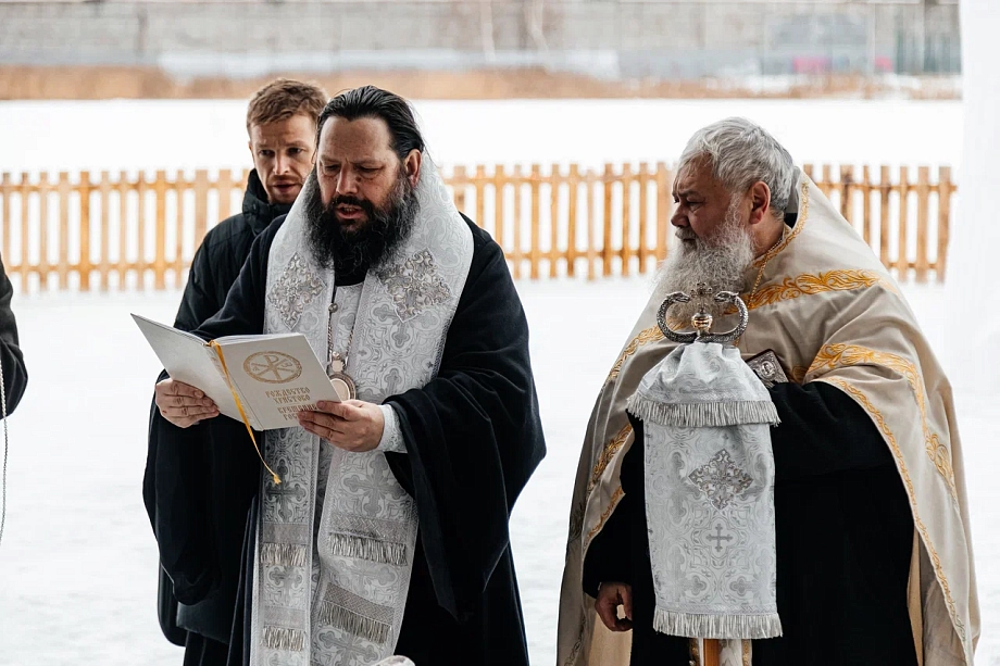 Фото: православные Челнов приняли участие в Крестном ходе