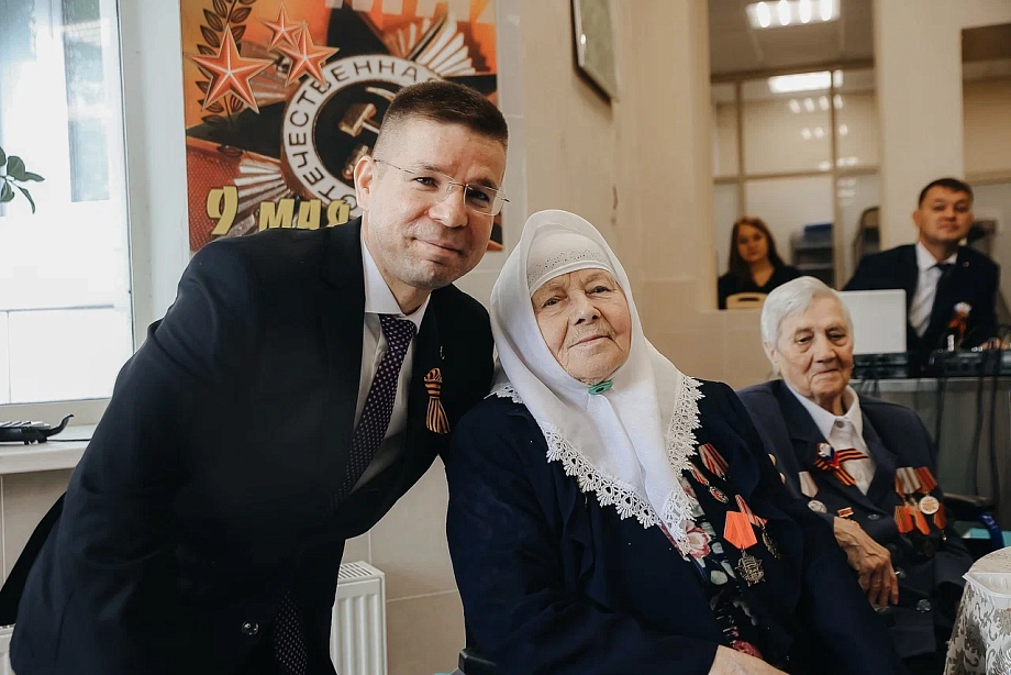 «Ваши внуки выполняют свой воинский долг. Ничуть не хуже» - Магдеев ветеранам