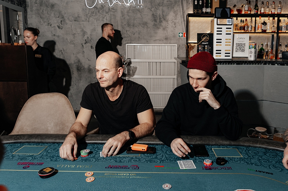 Покер, эмоции и дружба: реальная жизнь челнинского покер-клуба глазами журналиста