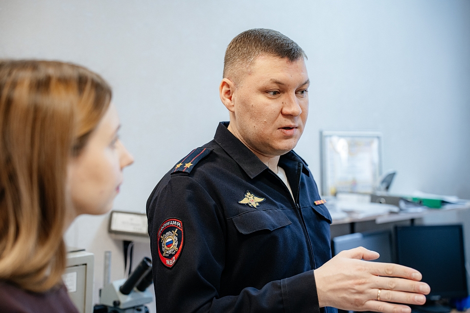 «Почти половина преступлений раскрывается по оставленным следам. В основном это руки»