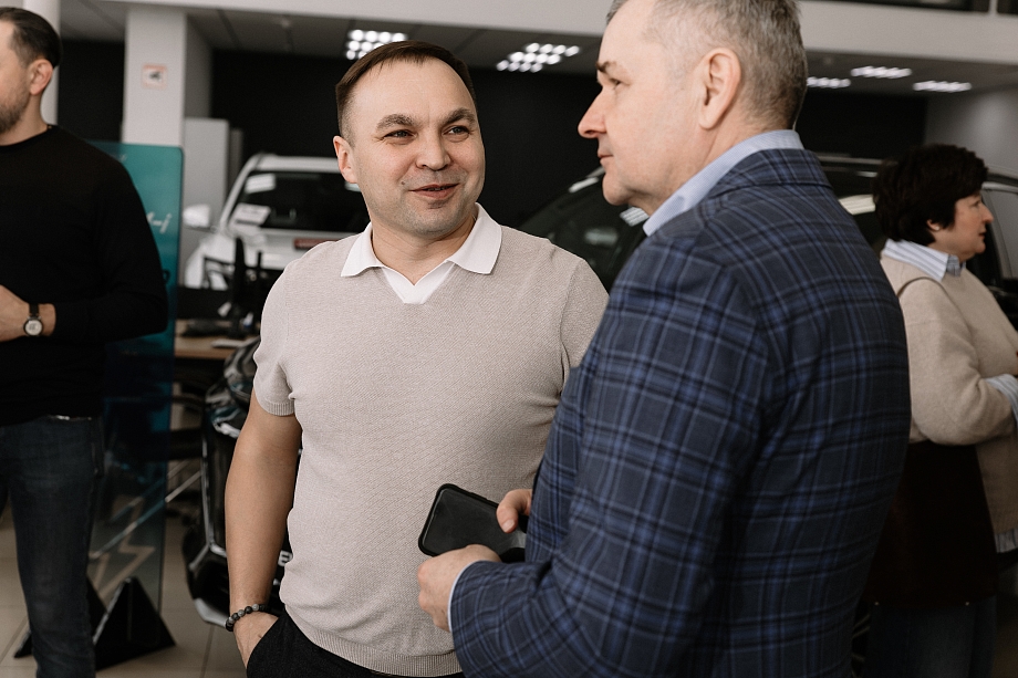 Дарина и «Диалог Авто»: каждый четвертый из вас будет ездить на гибриде Дарина и «Диалог Авто»: каждый четвертый из вас будет ездить на гибриде