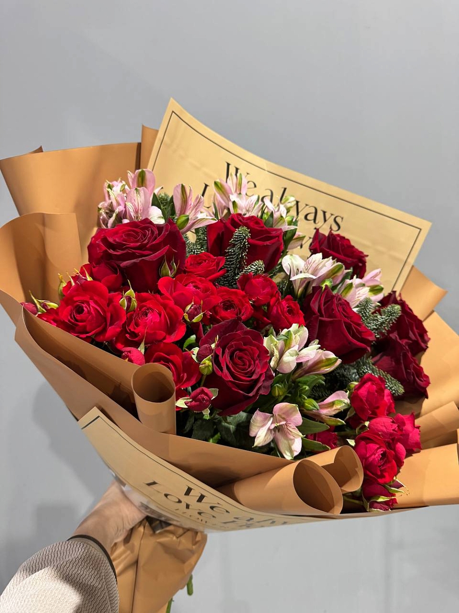 Круглосуточно и без наценок: «ЦветТорг» экономит нервы и кошелек