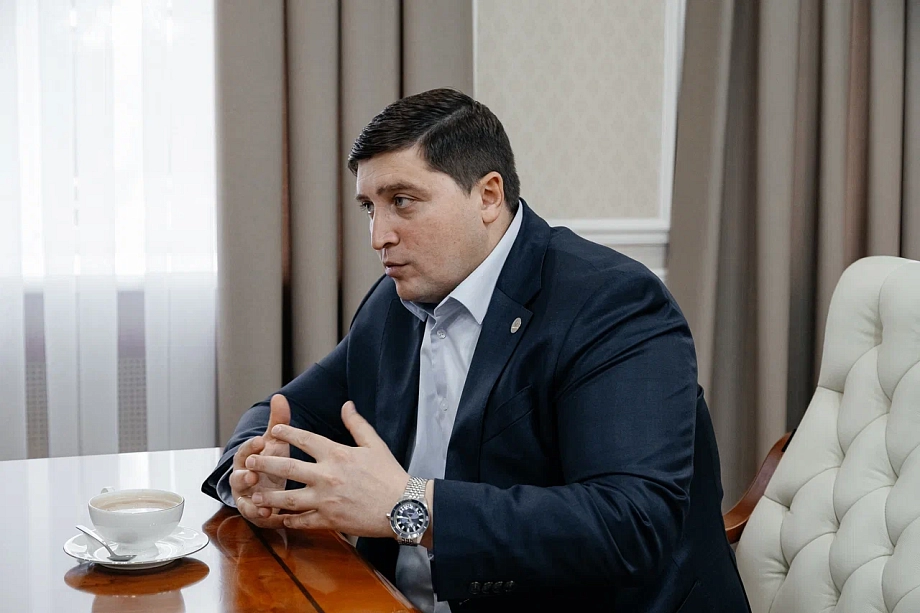 Под грифом «секретно»: как команду Фарида Салахова покидают ключевые кадры