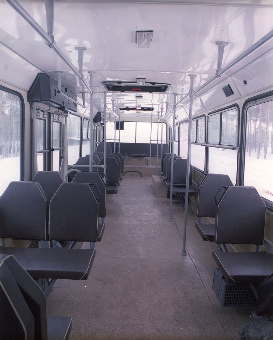 Уникальные фото первого камазовского автобуса, созданного в 90-е 