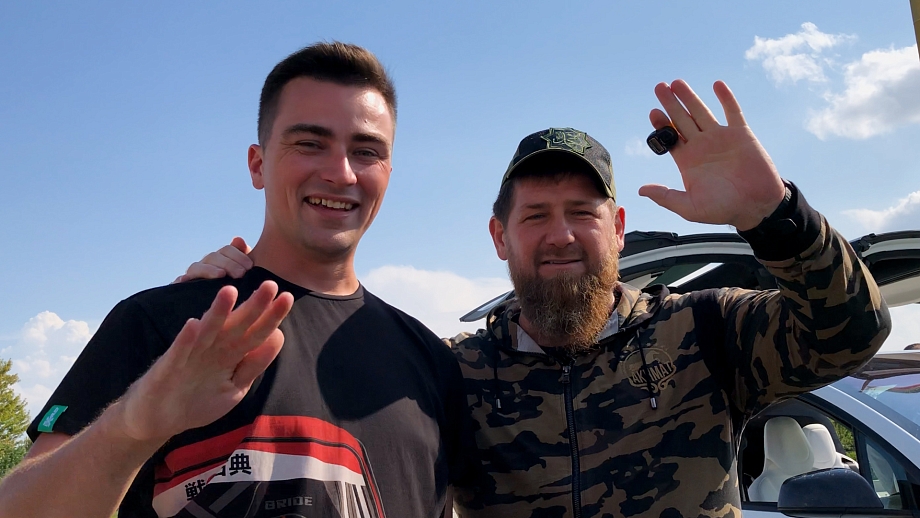 Путевые заметки «КАМАЗ-мастера» будет вести блогер, который пел с Кадыровым