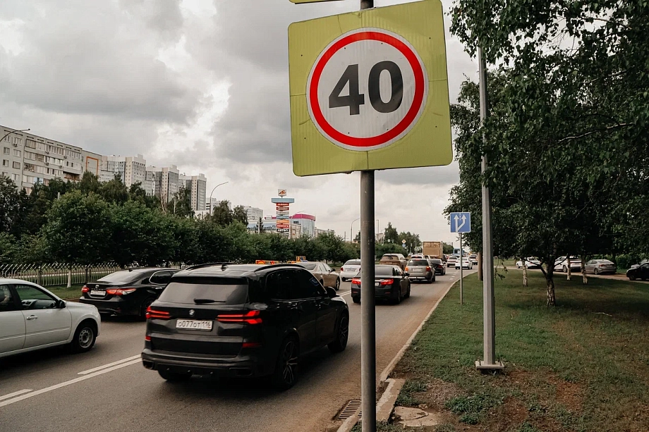Фото: как ремонт дороги затруднил движение на главной транспортной артерии Челнов
