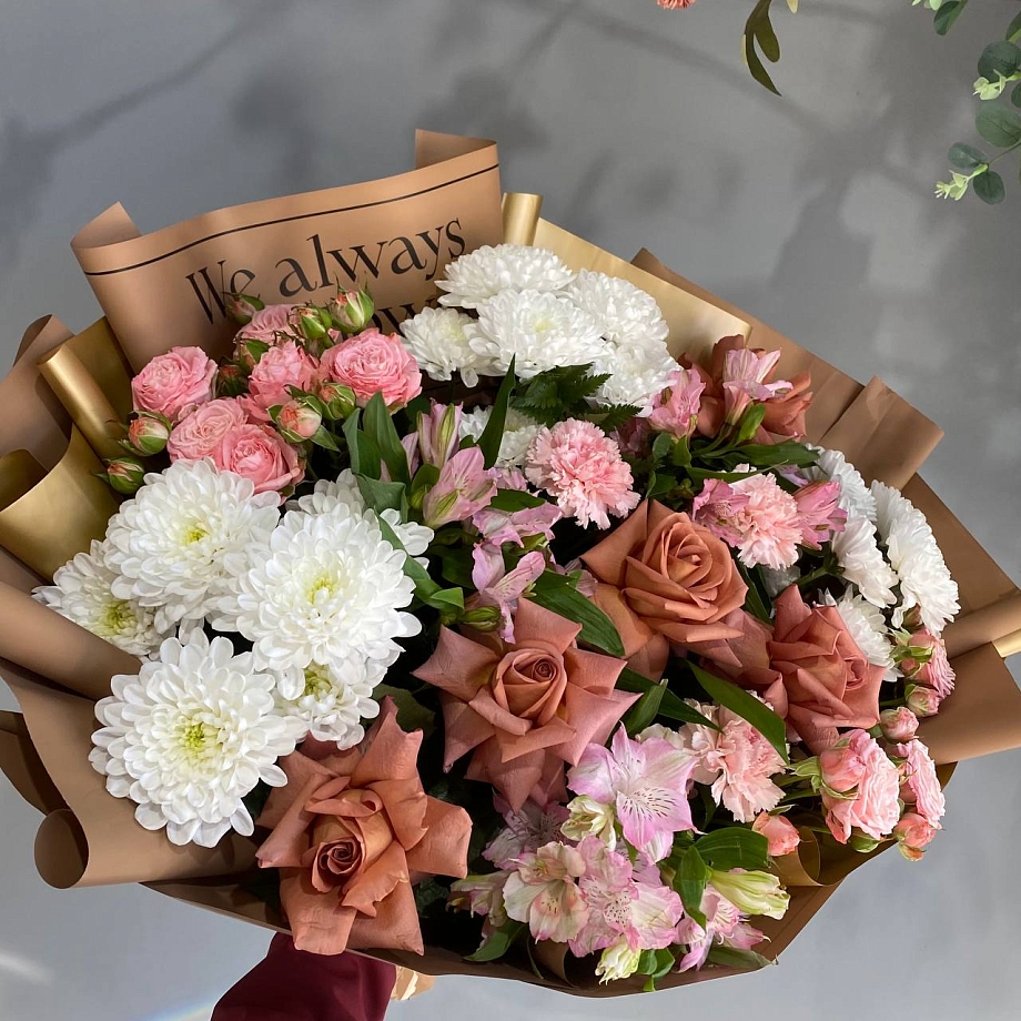 Круглосуточно и без наценок: «ЦветТорг» экономит нервы и кошелек