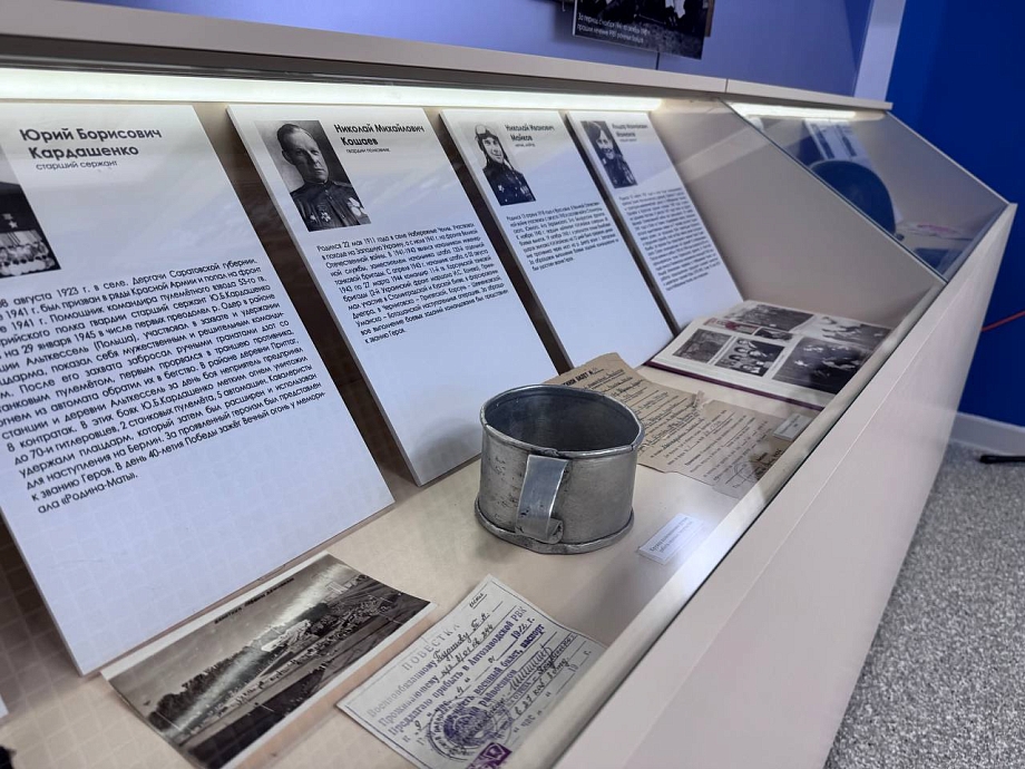 Фото: в Челнах открыли школу с двухъярусным актовым залом и музеем Фото: в Челнах открыли школу с двухъярусным актовым залом и музеем