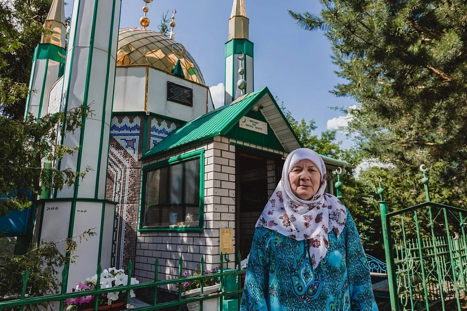 «Люди разных национальностей приходят, чтобы помолиться. Приезжают из Казани, Санкт-Петербурга»