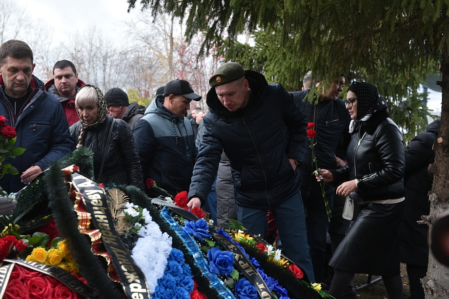 В Челнах простились с сапером, погибшим в спецоперации на Украине