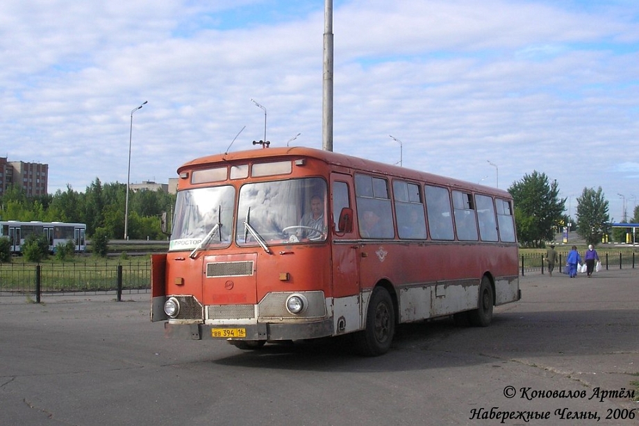 «Гармошки», газельки и НЕФАЗы – на чем перевозили челнинцев в разные годы (фото)