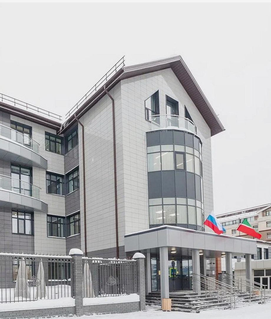 «Руф Арт Групп»: лидер рынка элементов безопасности кровли и фасадов