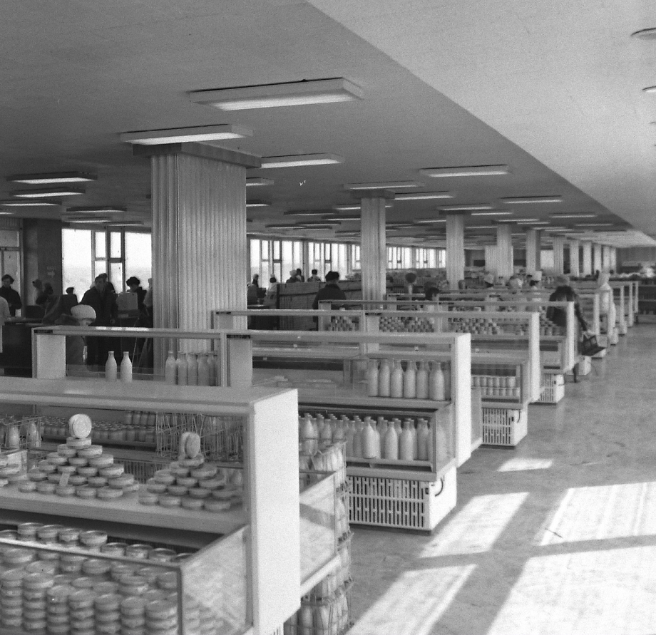 «Детский мир», Дом быта и универсамы – какими были ТЦ 70-х годов в Челнах